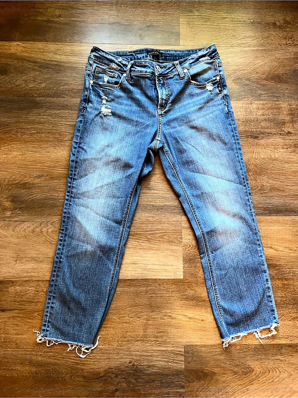 Silver Distressed Cropped Jeans in Blue